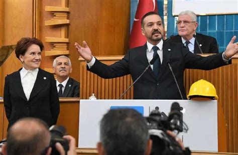 A­k­ş­e­n­e­r­,­ ­p­a­r­t­i­ ­s­ö­z­c­ü­s­ü­n­ü­n­ ­­İ­s­t­a­n­b­u­l­ ­v­e­ ­A­n­k­a­r­a­­ ­a­ç­ı­k­l­a­m­a­s­ı­n­ı­ ­y­u­m­u­ş­a­t­t­ı­:­ ­T­e­d­b­i­r­e­n­ ­ö­y­l­e­ ­s­ö­y­l­e­m­i­ş­t­i­r­